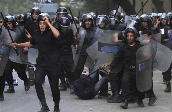 “الثورة قادمة”.. هاشتاج لتوثيق جرائم الداخلية