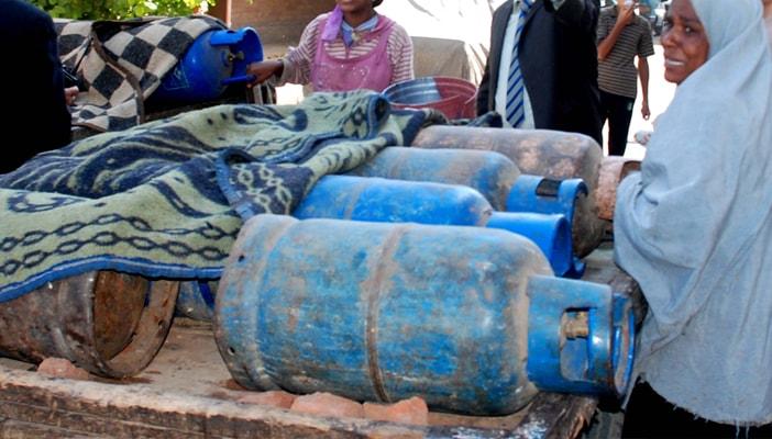 عربة “كارو” تثير ذعر قوات تأمين لجنة “أنس بن مالك” بحلوان