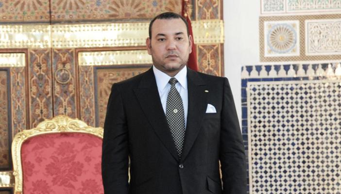 بالفيديو.. شاهد الفرق بين استقبال السيسي وملك المغرب بفرنسا