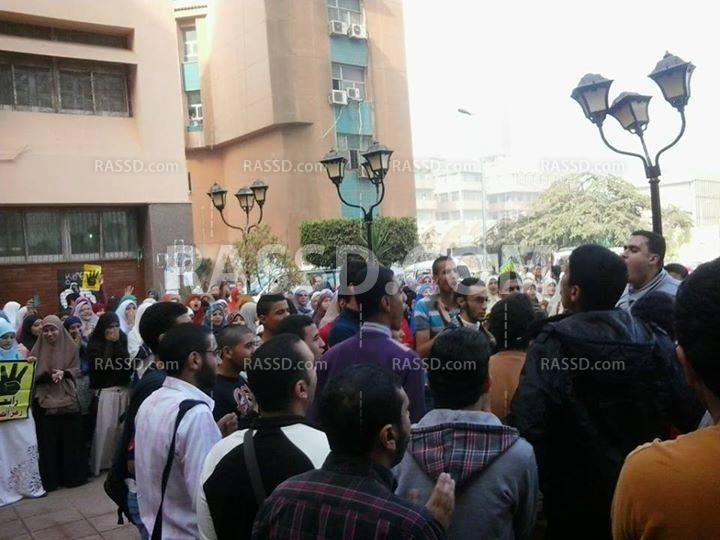 استمرار التظاهر بطب المنوفية رفضا لاعتقال الطلاب