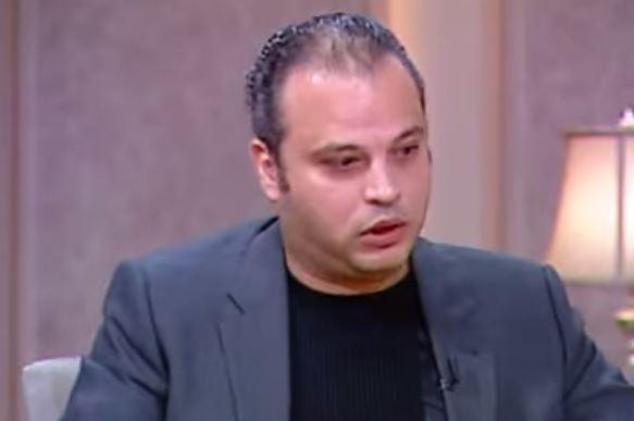 فيديو..فنان انقلابي يبرئ مبارك من العبارة الغارقة والسرطان