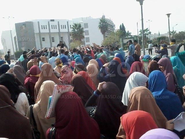 تظاهرة لطلاب الفيوم تنديدًا باعتداء أمن الانقلاب عليهم أمس