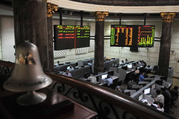 مبيعات محلية وأجنبية تدفع البورصة للتراجع