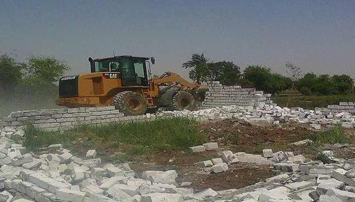 مديرية الزراعة بالمنيا تزيل التعديات على الأراضي الزراعية