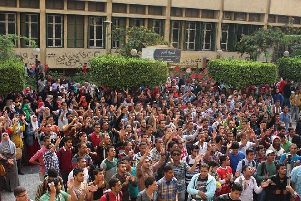 طلاب الأزهر ينتفضون في مختلف جامعاتهم تنديدا بحكم العسكر