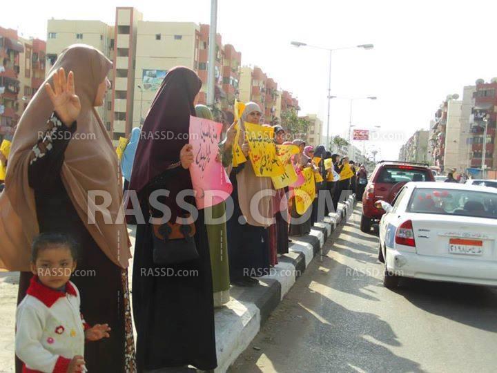 وقفة لنساء ضد الانقلاب ببورسعيد تنديدا بحكم العسكر