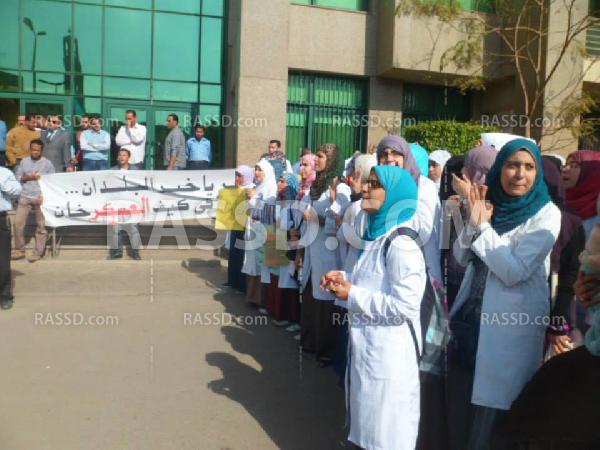 حركة “بالطو حر” تنظم مظاهرة للمطالبة بالافراج عن المعتقلين