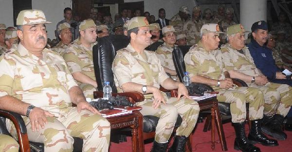 خبراء عن تسريب مكتب السيسي: ذئاب العسكر تنهش في قياداتها