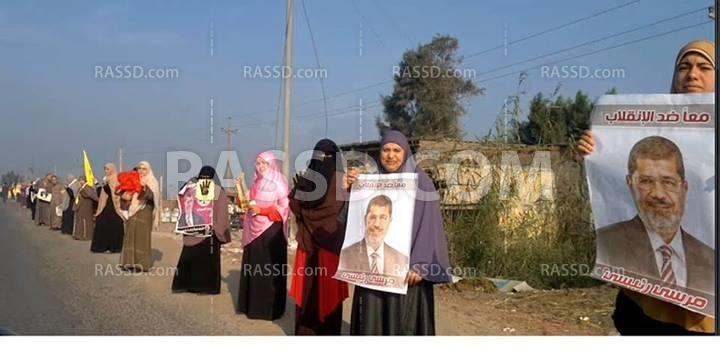 سلسلة بشرية  بتفهنا الأشراف في جمعة “لبيك أم الشهيد”