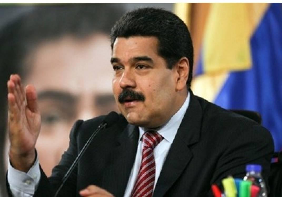 “مادورو” يقر بهزيمته بعد فوز المعارضة الفنزويلية بالغالبية البرلمانية