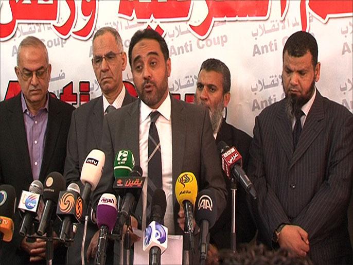 بعد حظر الانقلاب وتوالي الانسحاب.. التحالف يتفكك والحراك يستمر