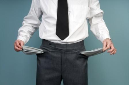 بلومبرج: تزايد كبير في حالات الإفلاس بسبب الركود الاقتصادي في مصر