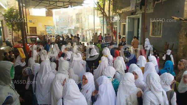 مسيرة لطلاب الميمون ببني سويف عقب اليوم الدراسي