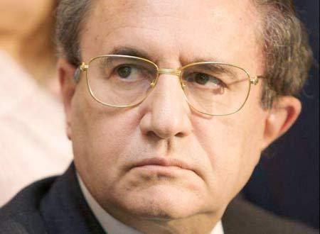 الغزالي حرب يدعوا معارضي الدستور بالتصويت بنعم لانقاذ الانقلاب