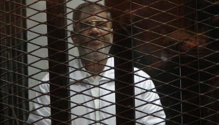 جنايات القاهرة تواصل محاكمة “مرسي” و”عكاشة” بتهمة إهانة القضاء