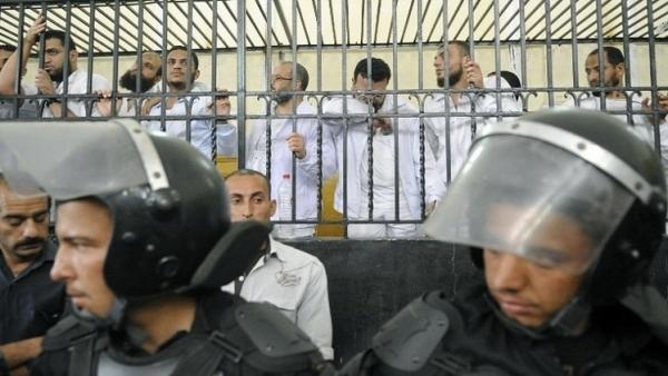 سياسيون: حكم إعدامات أحداث &#8220;الإرشاد&#8221; عهر قضائي يتحدث عن نفسه