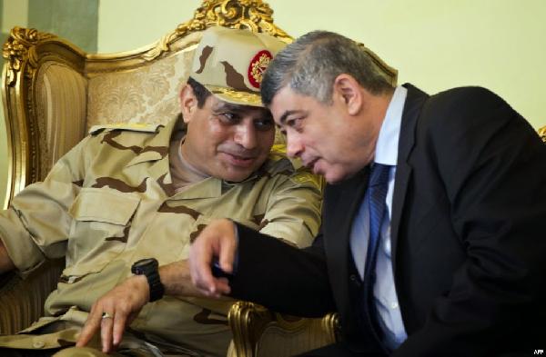 بلاغ يتهم وزير داخلية الانقلاب بتعذيب “مصور يقين”