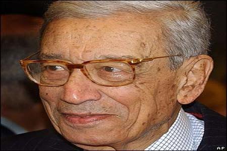 غالي” يسوق دستور الانقلاب ويدافع عن قانون التظاهر