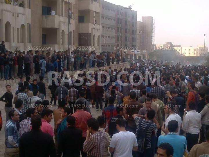 طلاب الأزهر يحتمون بالمدينة الجامعية واعتقال الكثير منهم