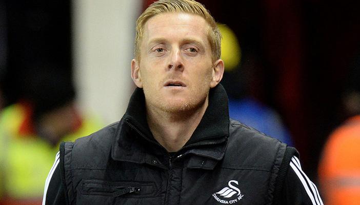 سوانزي سيتي يقيل المدرب جاري مونك