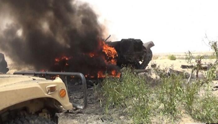 خاص لـ”رصد” : مقتل مجند وإصابة 3 آخرين في استهداف سيارة عسكرية بسيناء