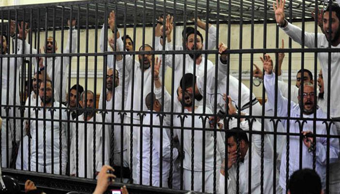 تأجيل محاكمة 20 متهمًا بـ”أحداث الدقي” لـ11 يناير