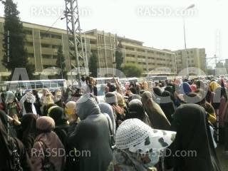 وصول تشكيلات عسكرية تعترض مسيرة لطالبات الأزهر