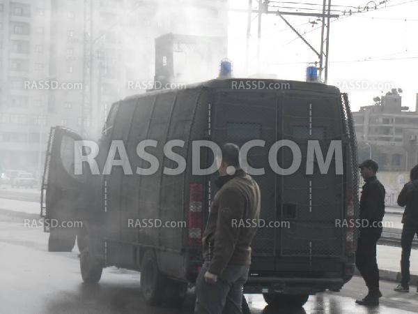 انفجار قنبلة غاز داخل مدرعة أمام مدينة الأزهر بنات