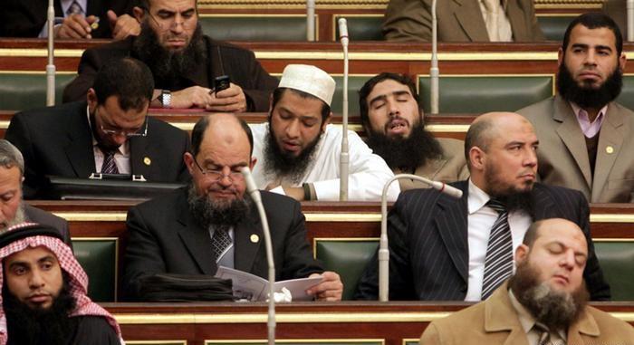 “النور” يتوسل الفلول للانضمام لقوائمه الانتخابية