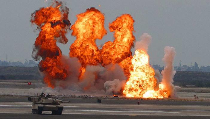 مقتل مجند وإصابة 8 آخرين في تفجير مدرعة جنوب العريش