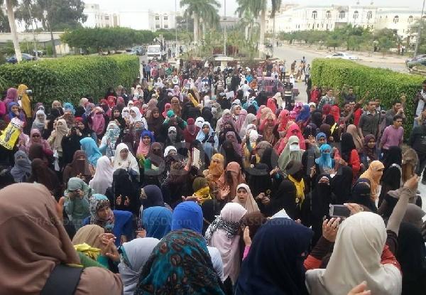 طالبة بالأزهر: الأمن إعتدى على الطالبات بالمدينة الجامعية