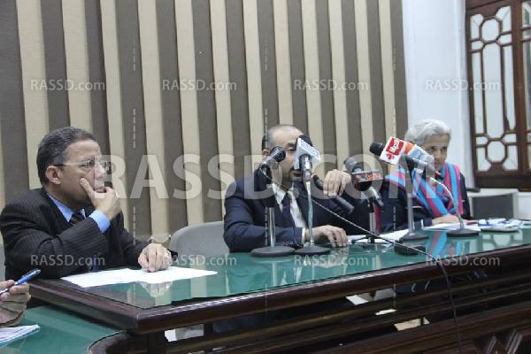 خبراء: قانون تنظيم العمل كارثي