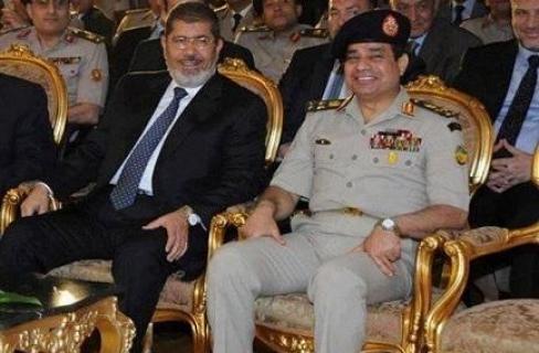 بالفيديو| خطابا “الرئيس” و”قائد الانقلاب” فى عيد العلم