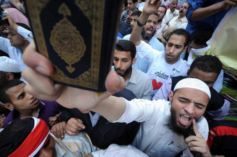 الإسلام.. الحل أم الواجب؟