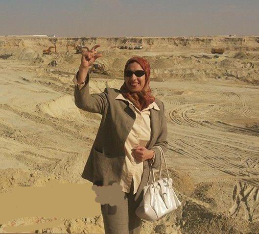 نشطاء لـ”منى السيسي”:انتوا  فاكرينها عزبة أبوكم