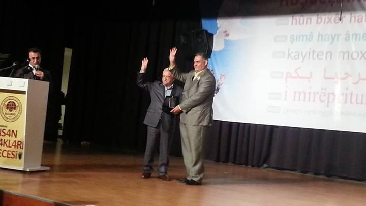 مستشار الرئيس مرسي يتسلم جائزة العدالة والحقوق