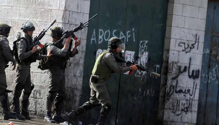 مقتل فلسطينيين اثنين وإصابة 68 آخرين فجر اليوم في الضفة الغربية