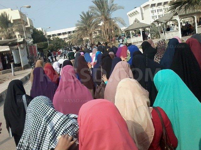 “طلاب ضد الانقلاب” ينظمون مسيرة في جامعة الفيوم