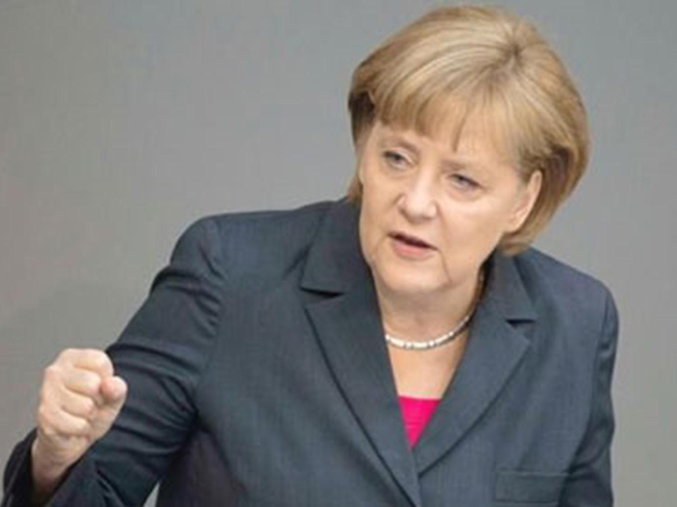 ميركل: يجب التوصل إلى حل في سوريا بدون “الأسد”