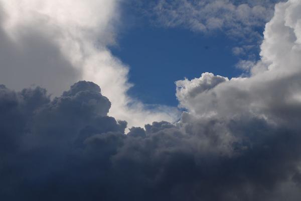 الأرصاد:غدًا طقس بارد نهارًا وسقوط أمطار على السواحل