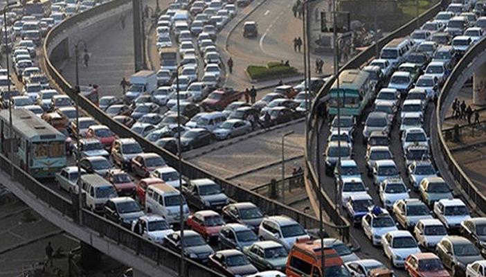 توقف طريق مصطفى النحاس بسبب الصرف الصحي.. تعرّف على حالة الطرق الآن