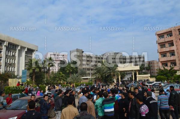 الأمن يعتدى على طلاب طنطا بمعاونة البلطجية