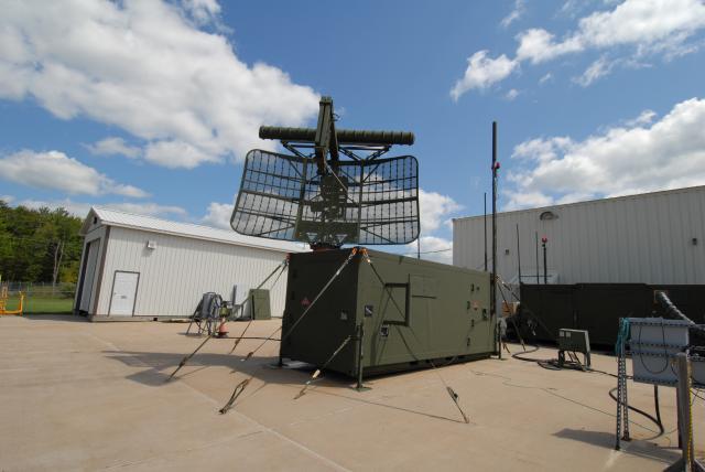 إيران تدشن منظومة رادار بعيدة المدى