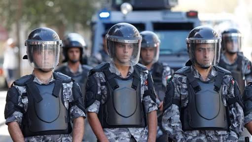 مقتل 5 من قوات الأمن الأردنية على يد عناصر مجهولة