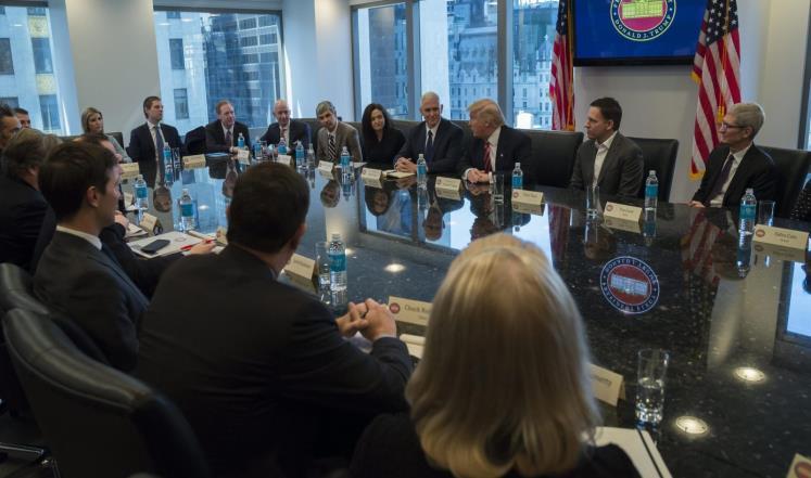 تعرف على مواقف شركات التقنية من طلب “ترامب” بإنشاء سجل للمسلمين