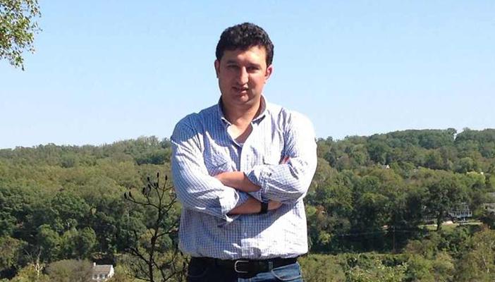 لاعب الأهلي السابق ساخرًا: “ياريت محمود طاهر يتعاقد مع مورينيو”