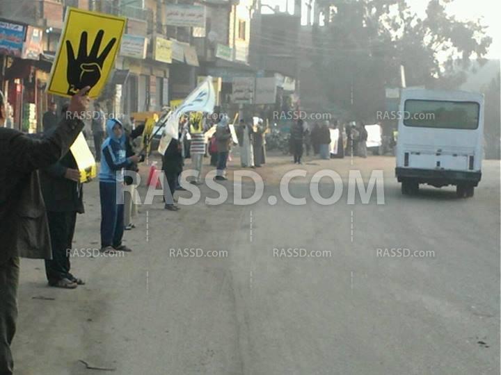 سلسلة بشرية بالشرقية ضد الانقلاب