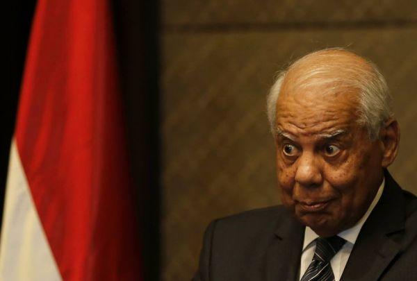 اقتصاديون : استهلاك وديعة حرب الخليج ..اقتراب الإنهيار