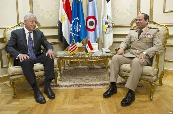 وزير الدفاع الامريكي للسيسي : مستمرون بدعم الجيش المصري