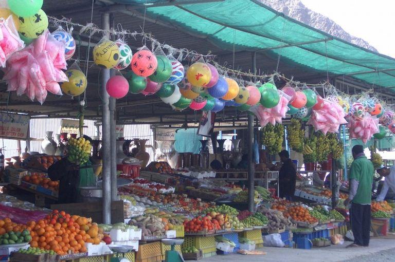 بائعو بركة السبع: البلطجية بيأجرولنا الشارع والشرطة واقفة